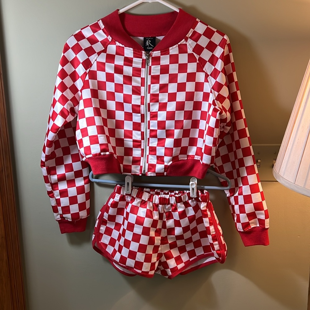 Rojas crop jacket and shorts